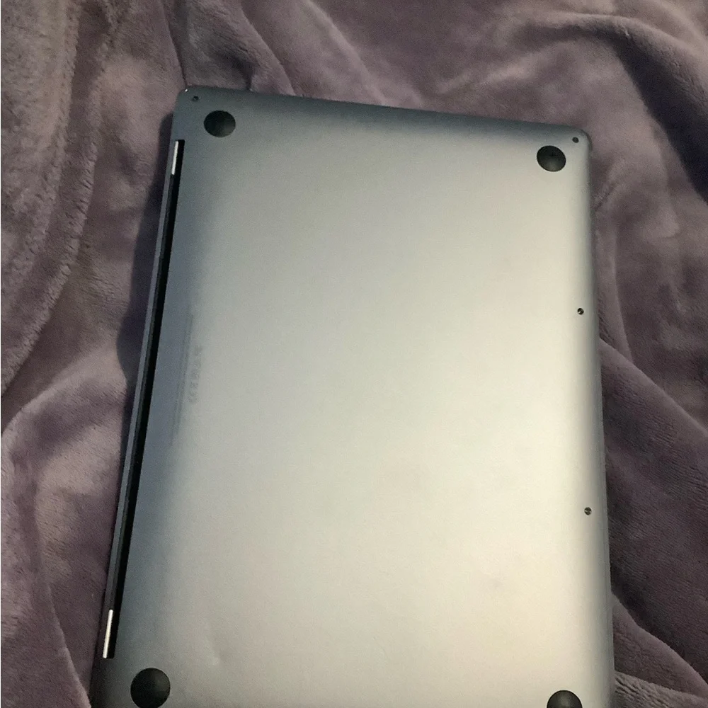 Apple Laptop